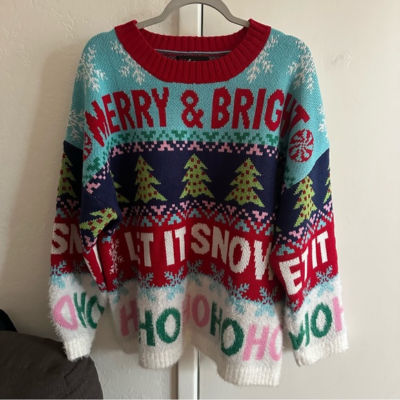 Christmas Sweater Woman’s - Picture 2 of 3